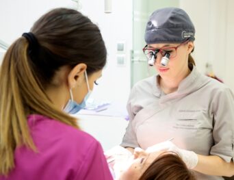 Implantes dentales sin cirugía en Murcia